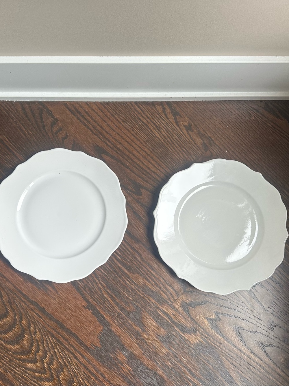 Threshold Scallop White Porcelain Dinner Plates
